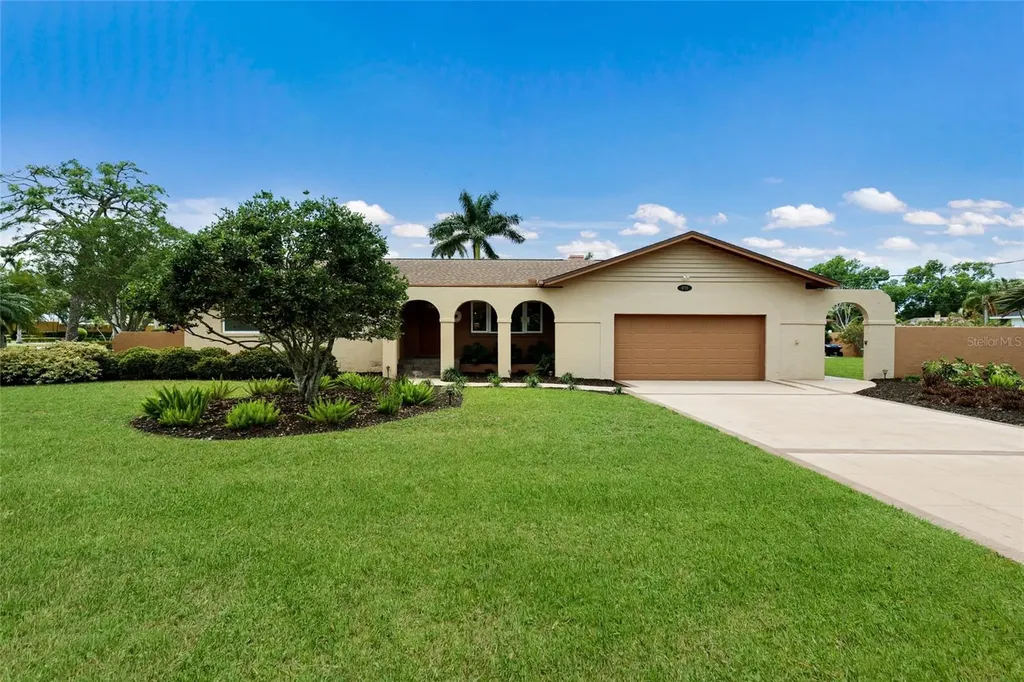 4715 7th Avenue W Bradenton FL 34209