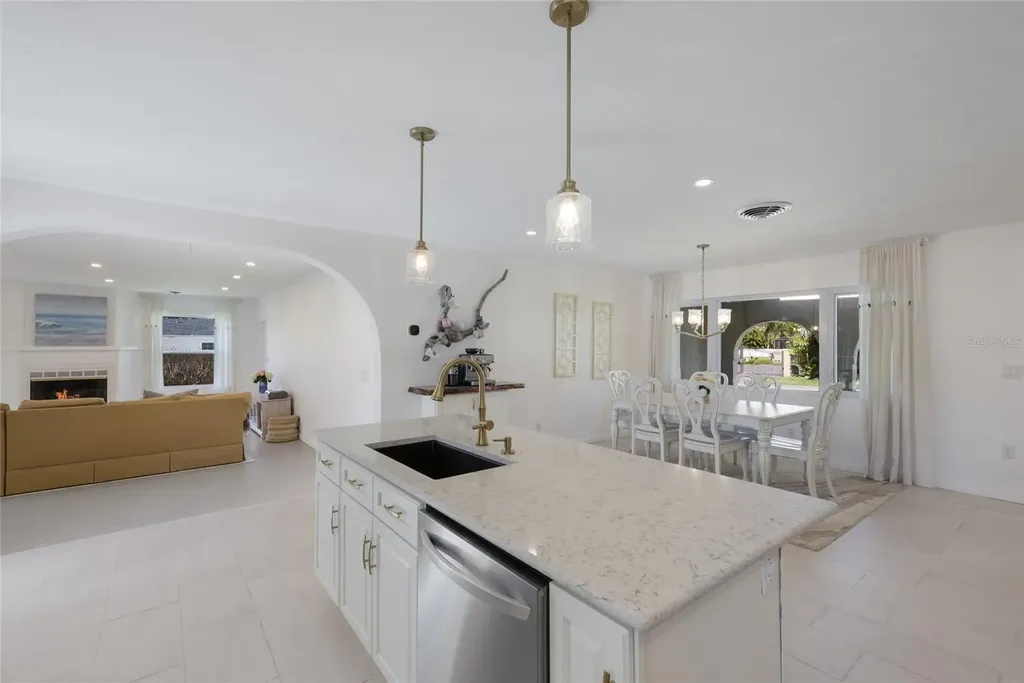 4715 7th Avenue W Bradenton FL 34209