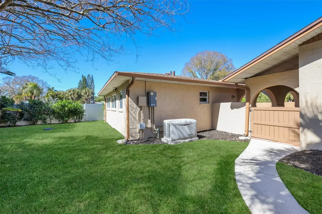 4715 7th Avenue W Bradenton FL 34209