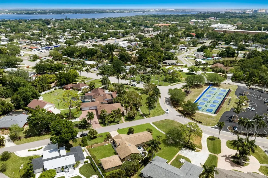 4715 7th Avenue W Bradenton FL 34209