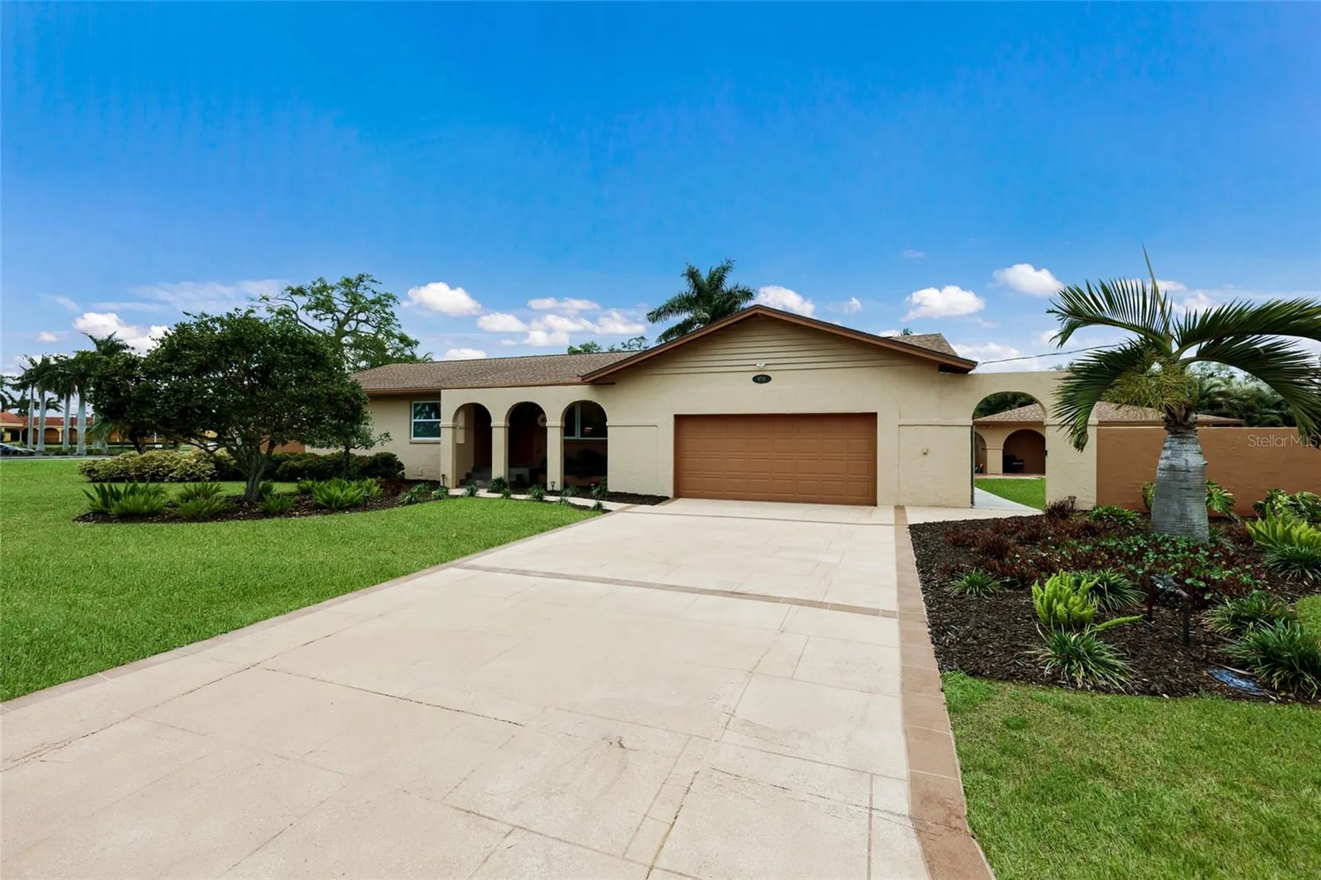 4715 7th Avenue W Bradenton FL 34209