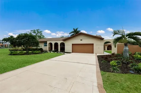 4715 7th Avenue W Bradenton FL 34209