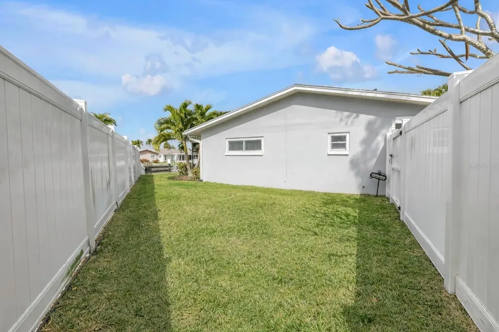 4000 14th Street NE St Petersburg FL 33703