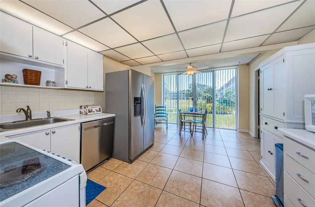 4915 Bay Street NE St Petersburg FL 33703
