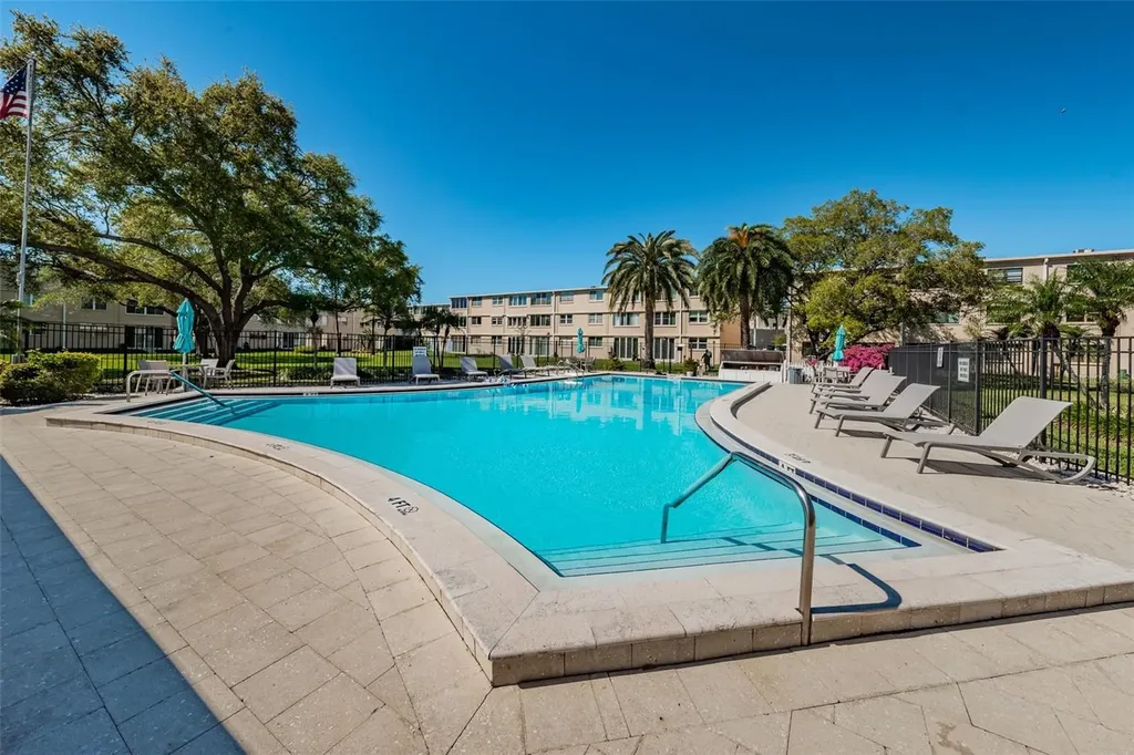 4915 Bay Street NE St Petersburg FL 33703