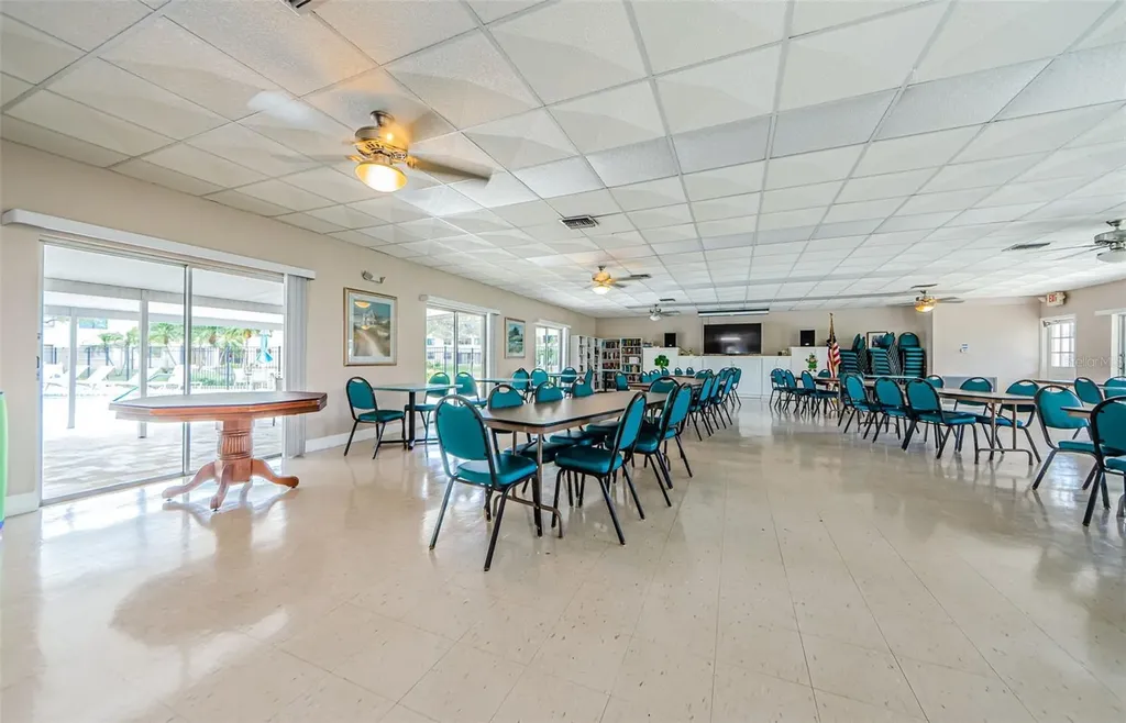 4915 Bay Street NE St Petersburg FL 33703