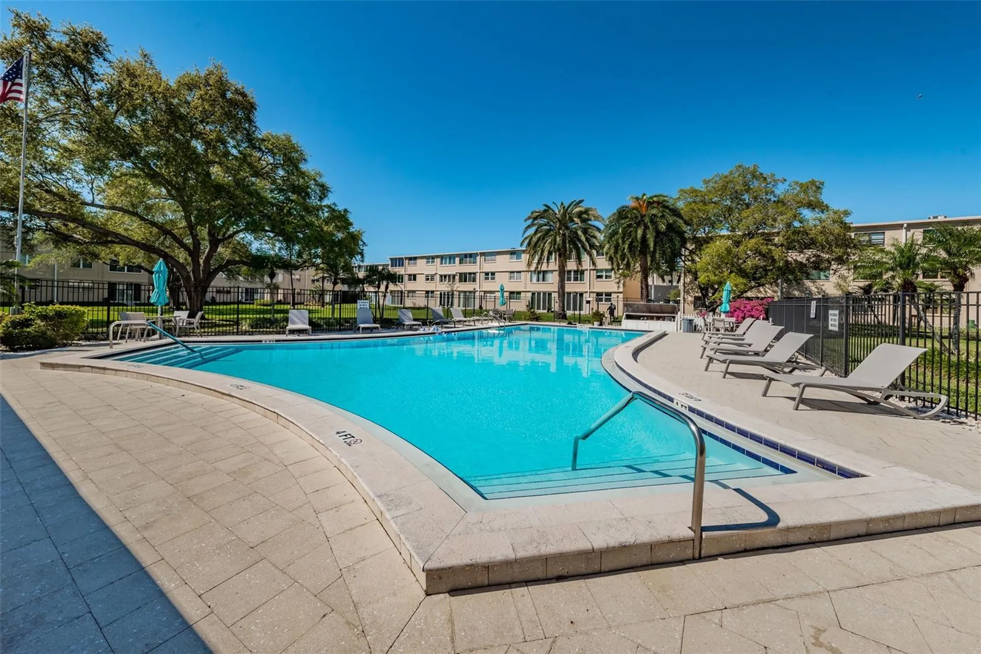 4915 Bay Street NE St Petersburg FL 33703