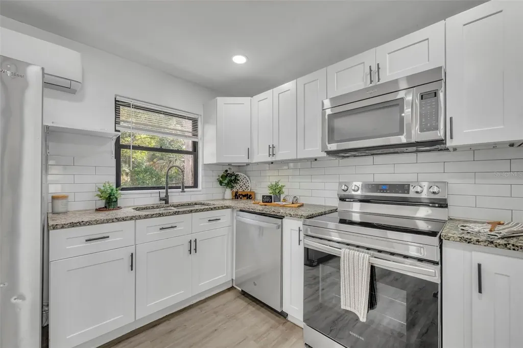 1307 Shepherd Avenue Sanford FL 32771