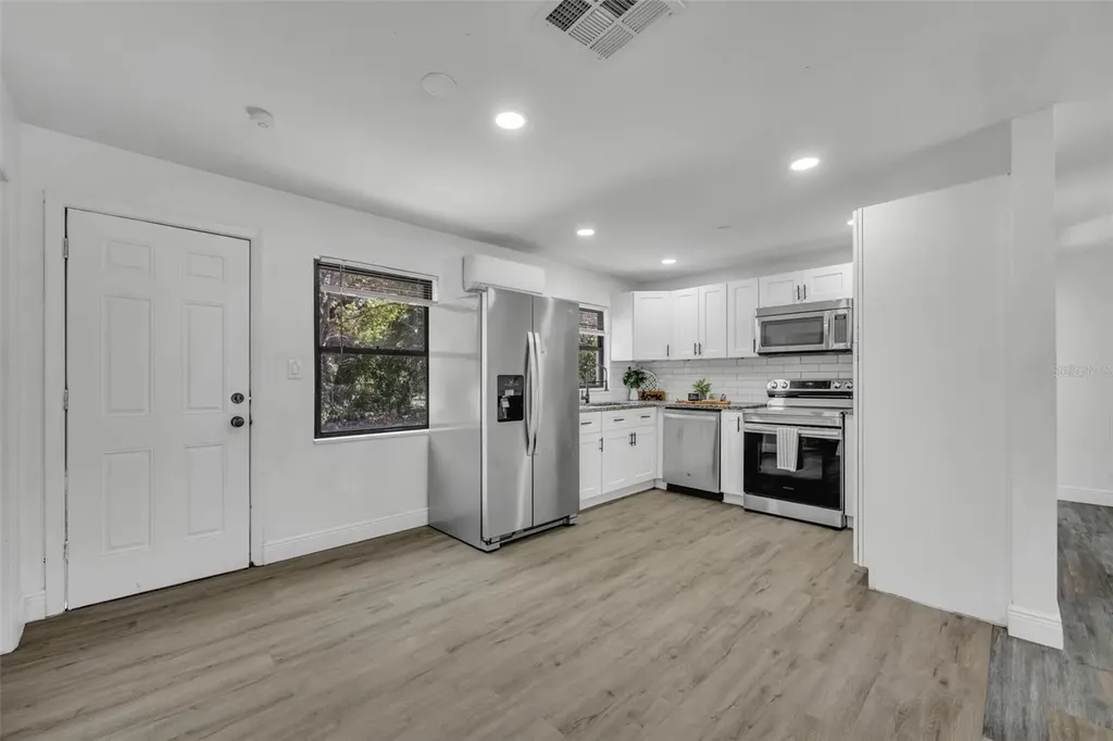 1307 Shepherd Avenue Sanford FL 32771
