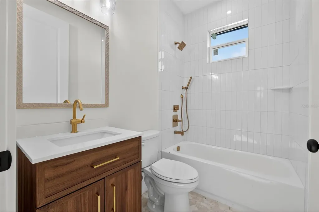 1515 E Knollwood Street Tampa FL 33610