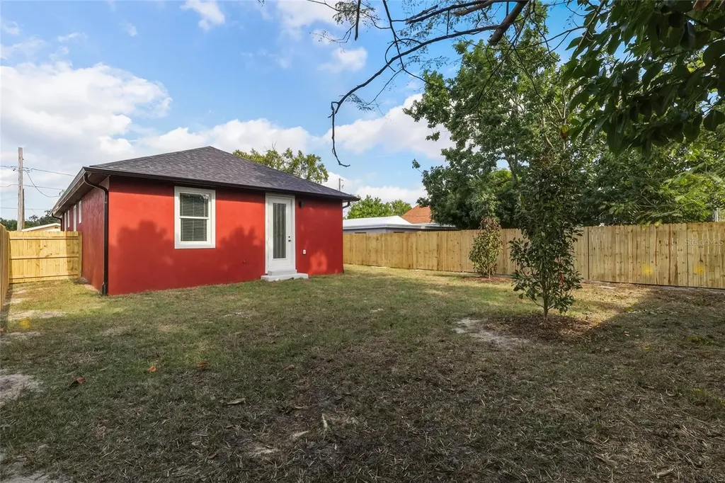 1515 E Knollwood Street Tampa FL 33610