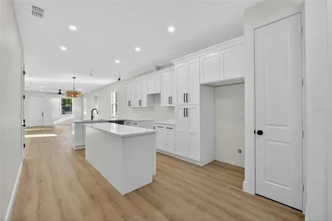 1515 E Knollwood Street Tampa FL 33610