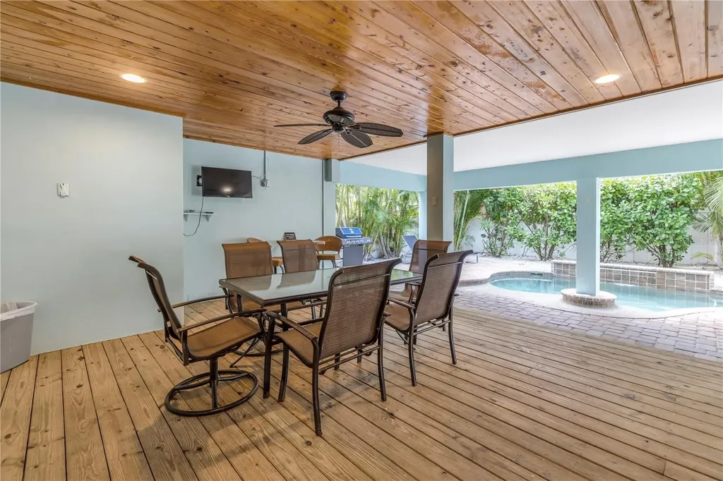 105 4th Street S Bradenton Beach FL 34217