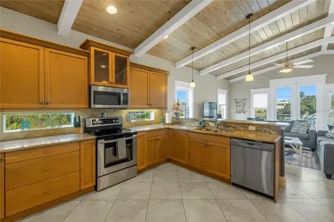 105 4th Street S Bradenton Beach FL 34217