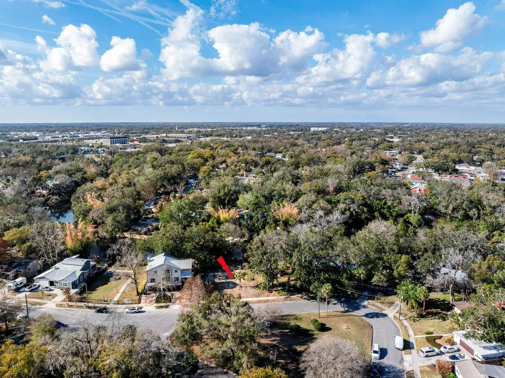 1214 E Park Circle Tampa FL 33604