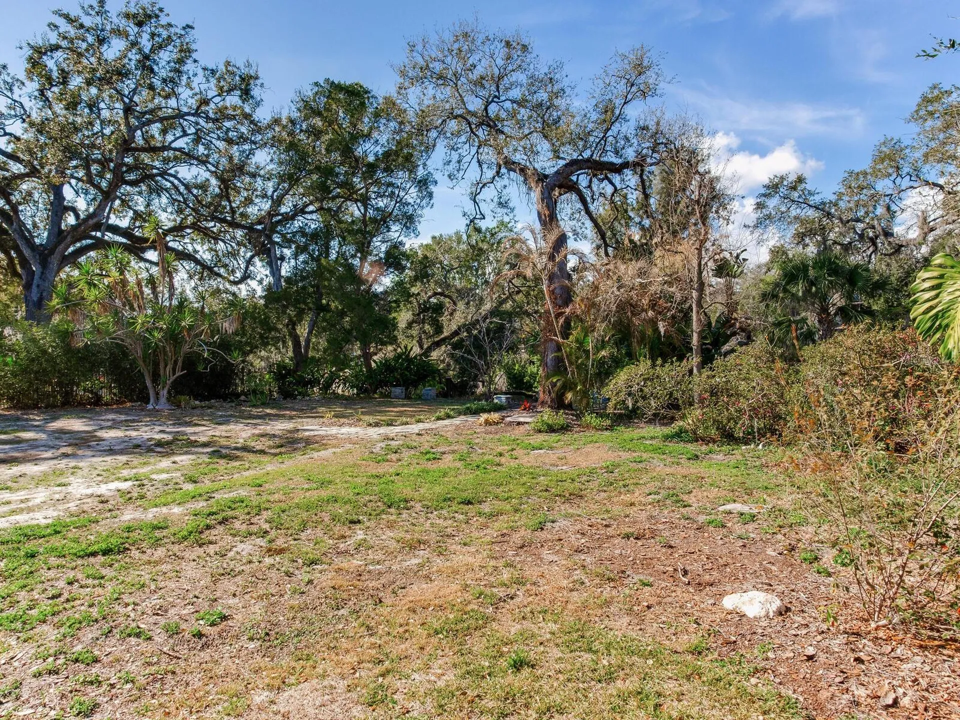 1214 E Park Circle Tampa FL 33604
