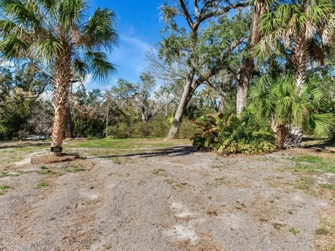 1214 E Park Circle Tampa FL 33604