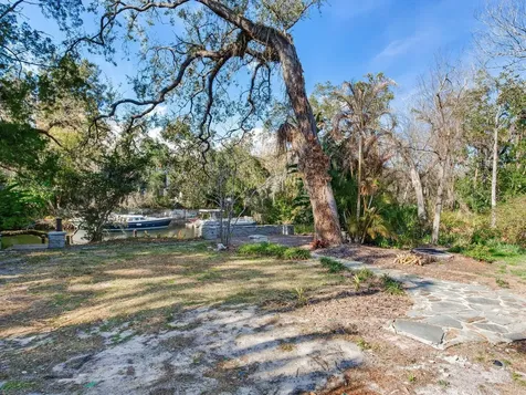 1214 E Park Circle Tampa FL 33604