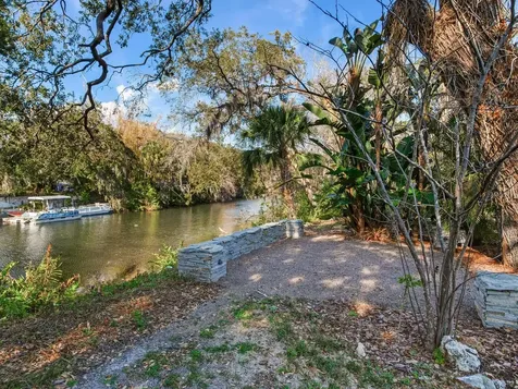 1214 E Park Circle Tampa FL 33604
