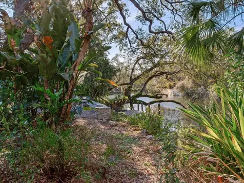 1214 E Park Circle Tampa FL 33604