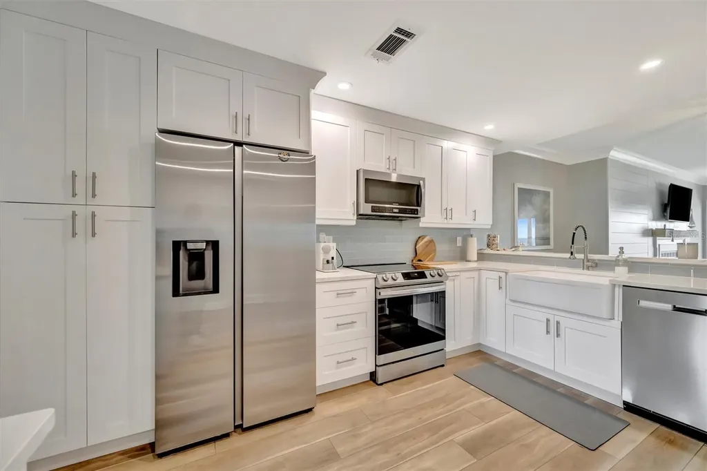 1582 Gulf Boulevard Clearwater Beach FL 33767