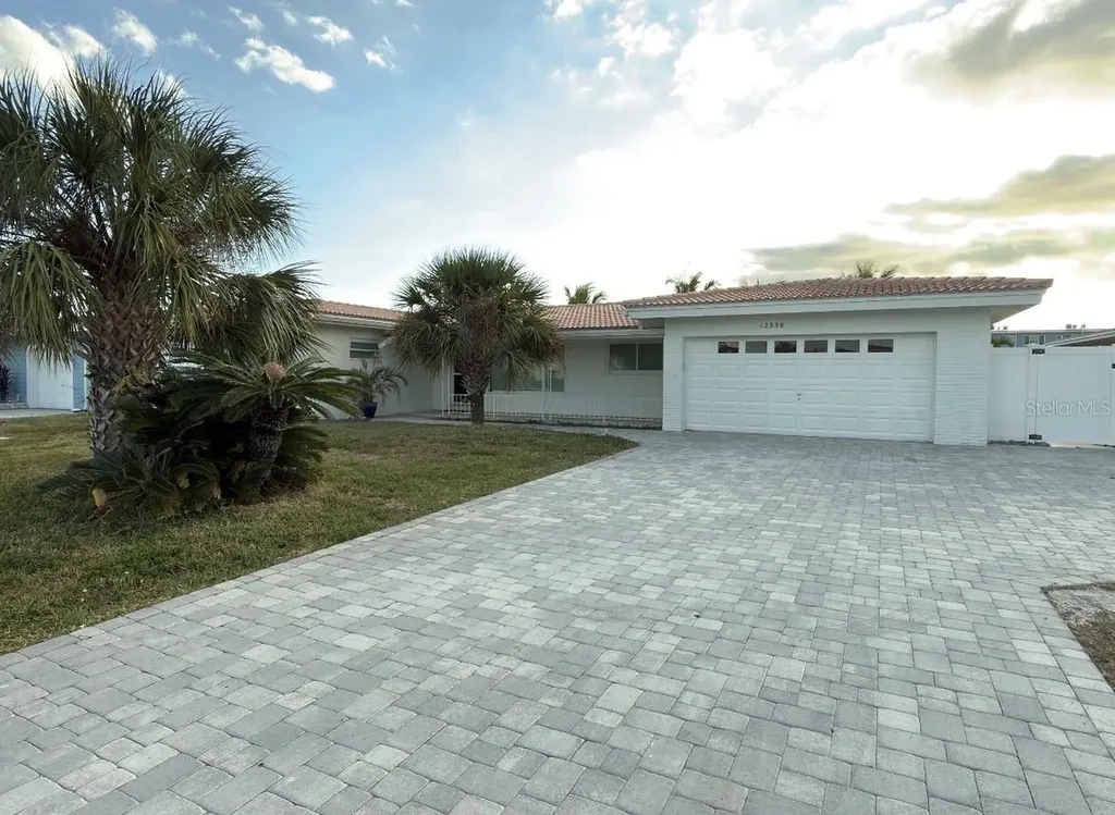 12350 4th Street E Treasure Island FL 33706
