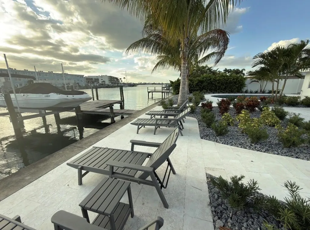 12350 4th Street E Treasure Island FL 33706