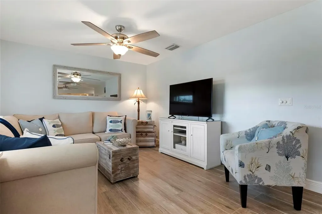 607 North Point Drive Holmes Beach FL 34217