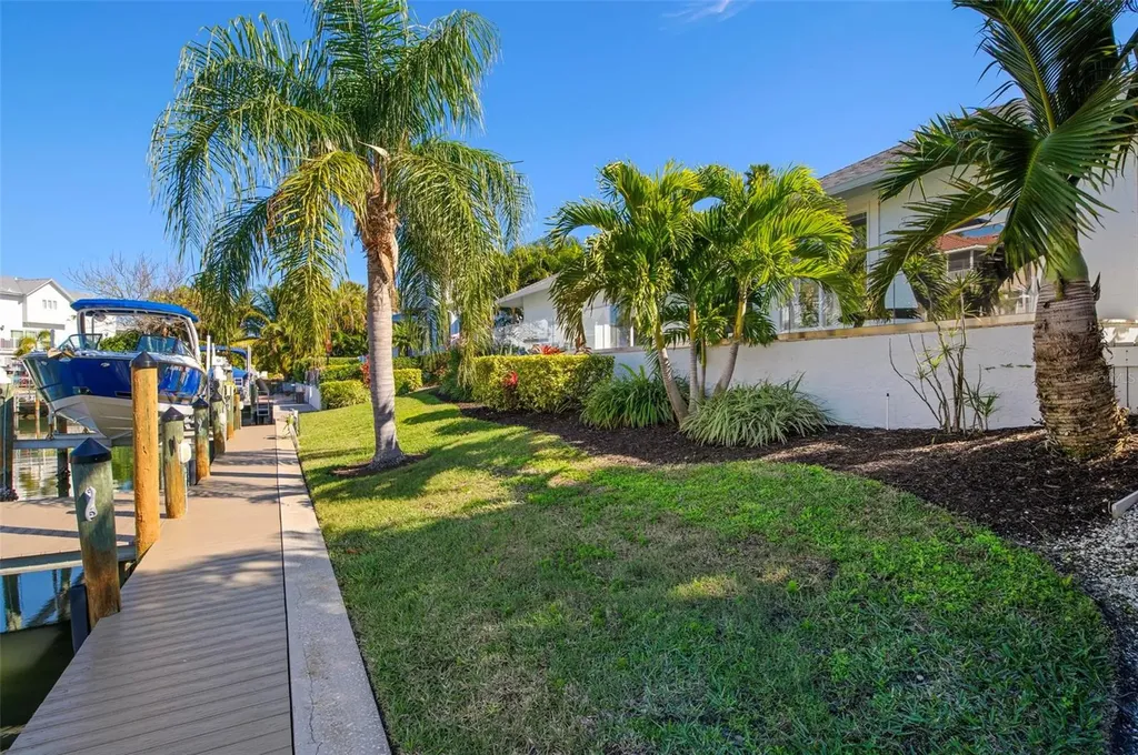607 North Point Drive Holmes Beach FL 34217