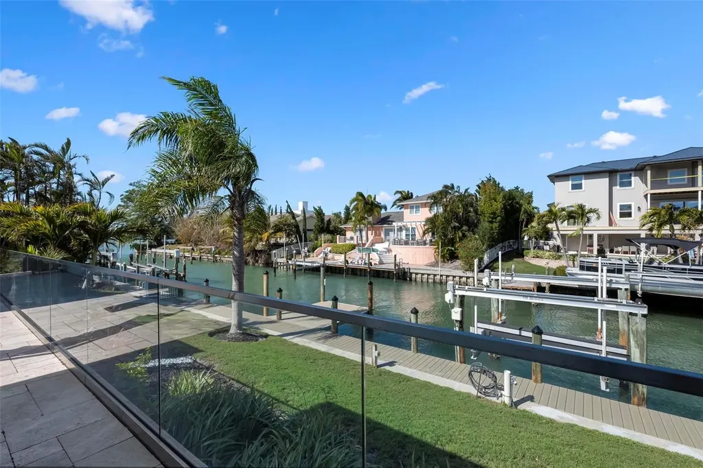 607 North Point Drive Holmes Beach FL 34217