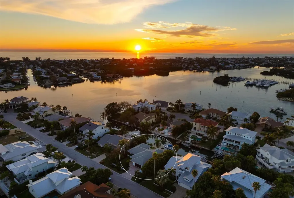 607 North Point Drive Holmes Beach FL 34217