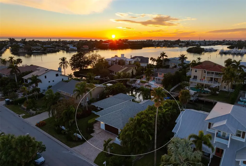 607 North Point Drive Holmes Beach FL 34217
