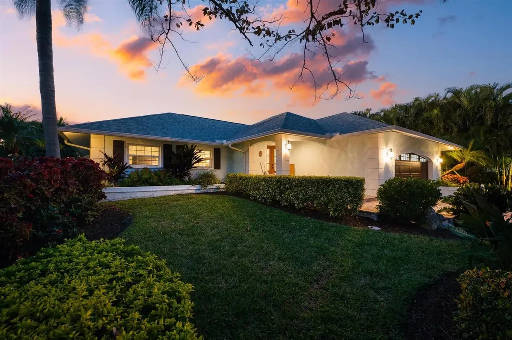 607 North Point Drive Holmes Beach FL 34217