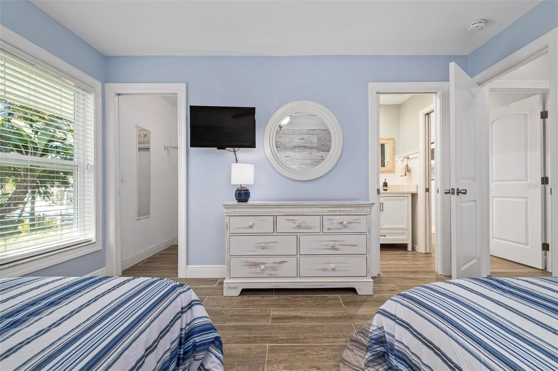 607 North Point Drive Holmes Beach FL 34217