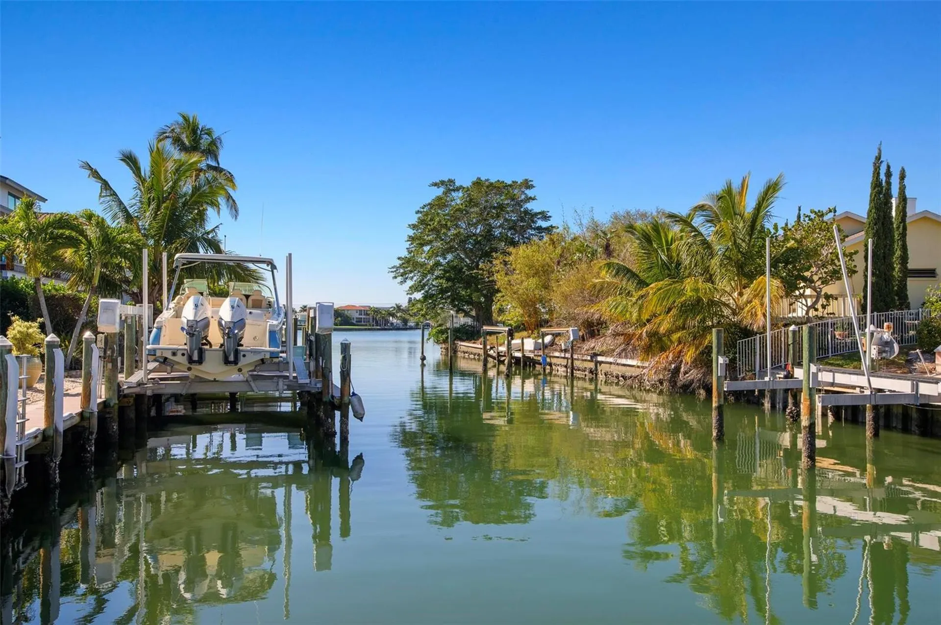 607 North Point Drive Holmes Beach FL 34217
