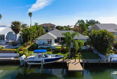607 North Point Drive Holmes Beach FL 34217