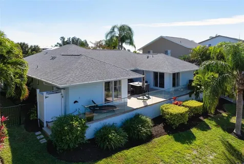 607 North Point Drive Holmes Beach FL 34217