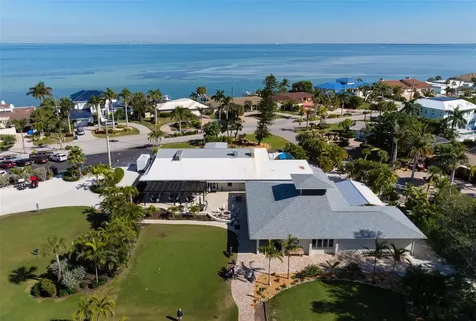 607 North Point Drive Holmes Beach FL 34217