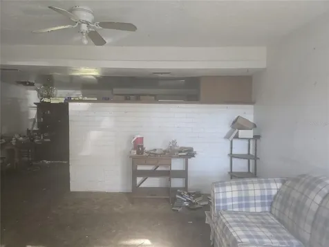 1124 S Wiggins Road Plant City FL 33566