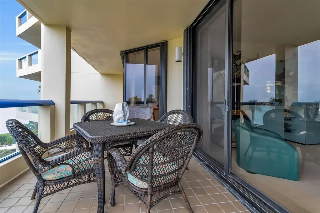 2110 Harbourside Drive Longboat Key FL 34228
