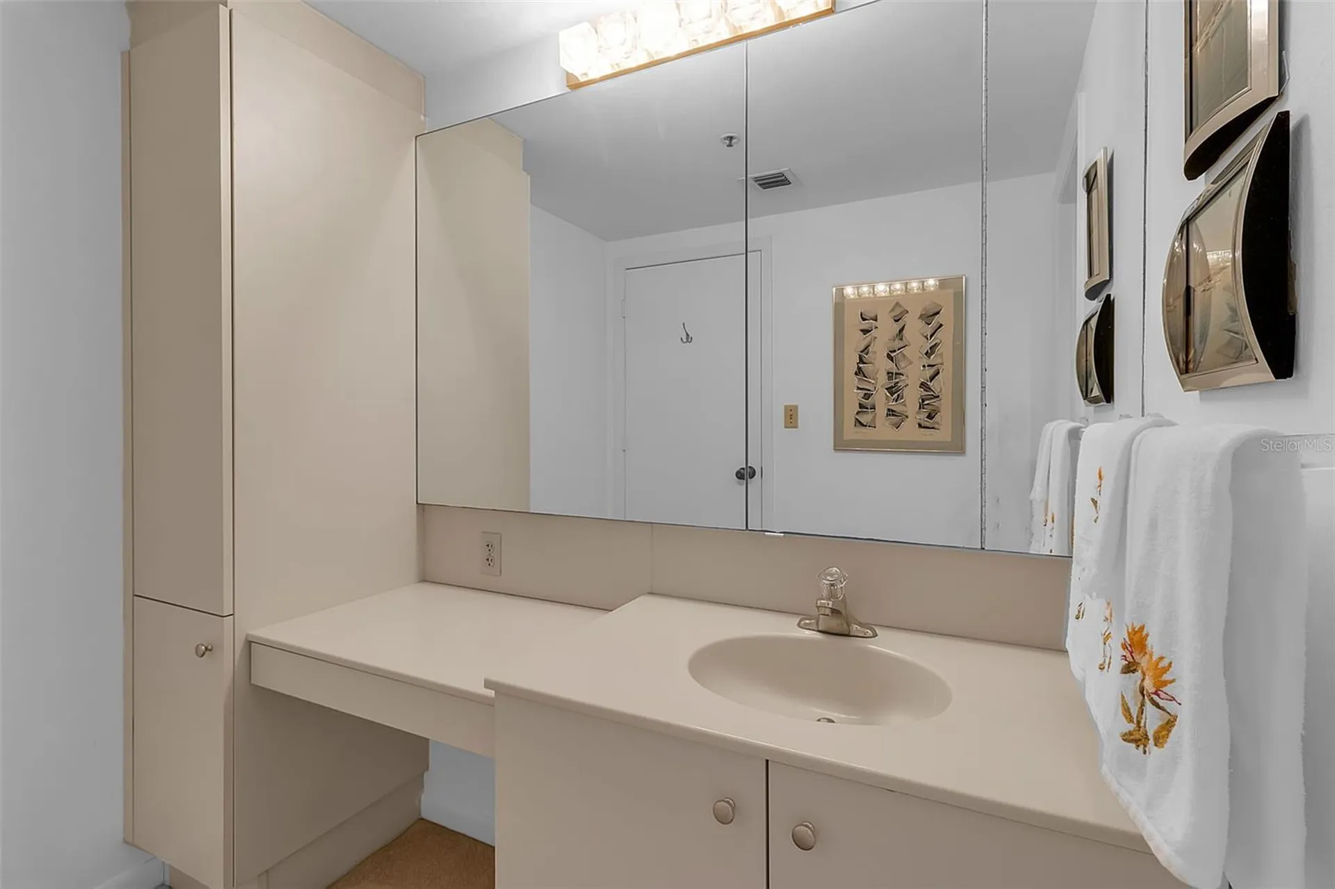 2110 Harbourside Drive Longboat Key FL 34228