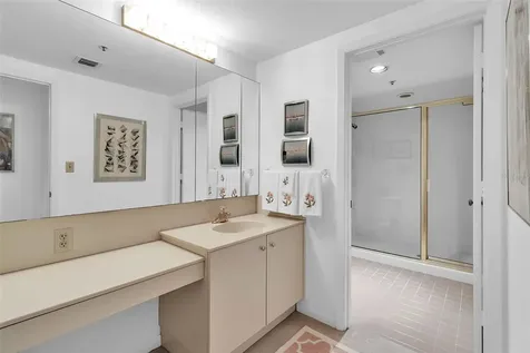 2110 Harbourside Drive Longboat Key FL 34228