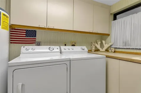 2110 Harbourside Drive Longboat Key FL 34228