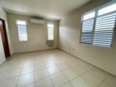 2ND Fl Sector La Roca Calle Orca Fajardo PR 00738