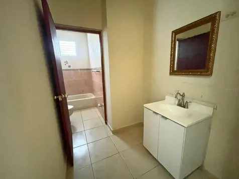 2ND Fl Sector La Roca Calle Orca Fajardo PR 00738