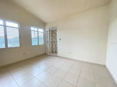 2ND Fl Sector La Roca Calle Orca Fajardo PR 00738