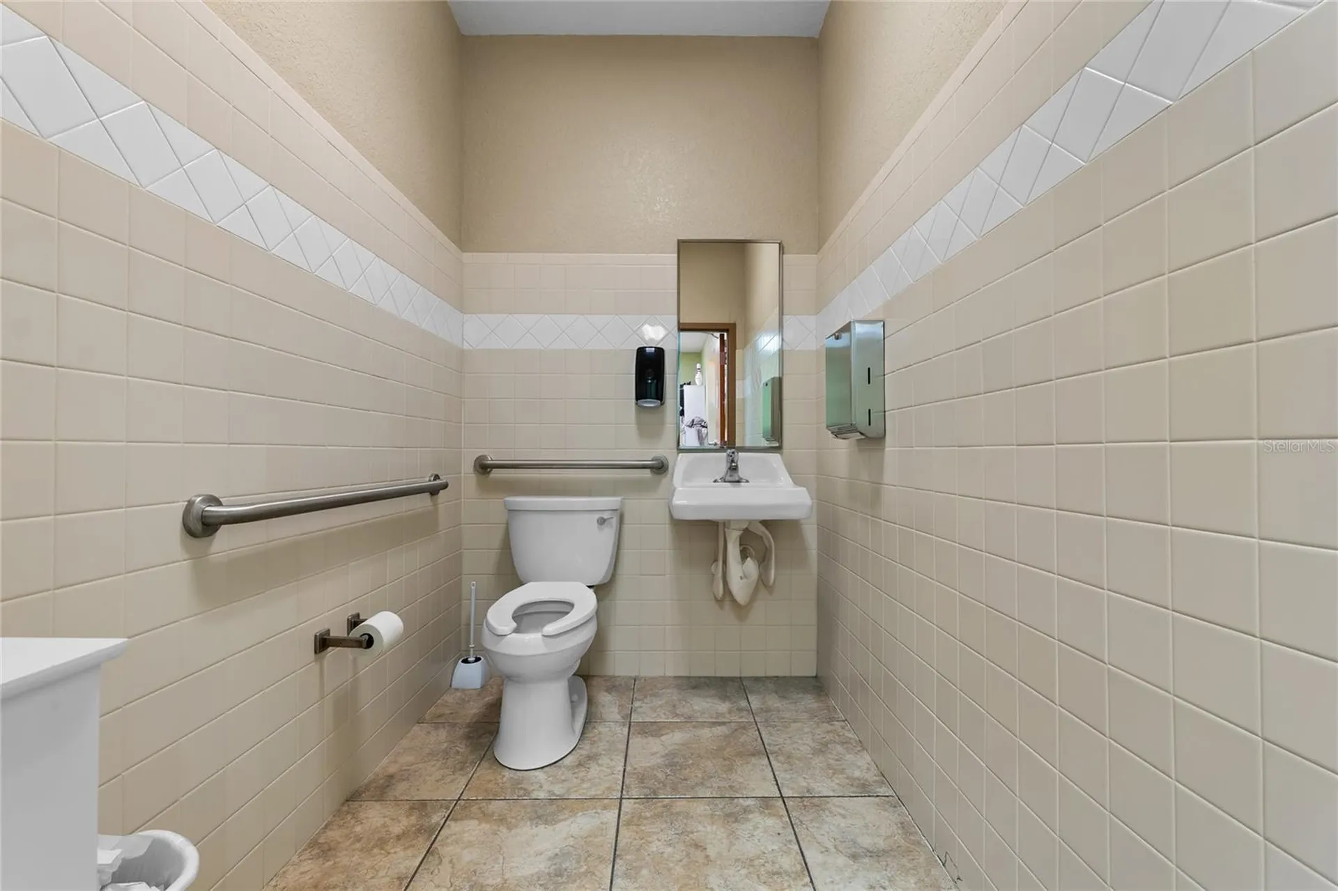 3300 N Highway 19a Mount Dora FL 32757