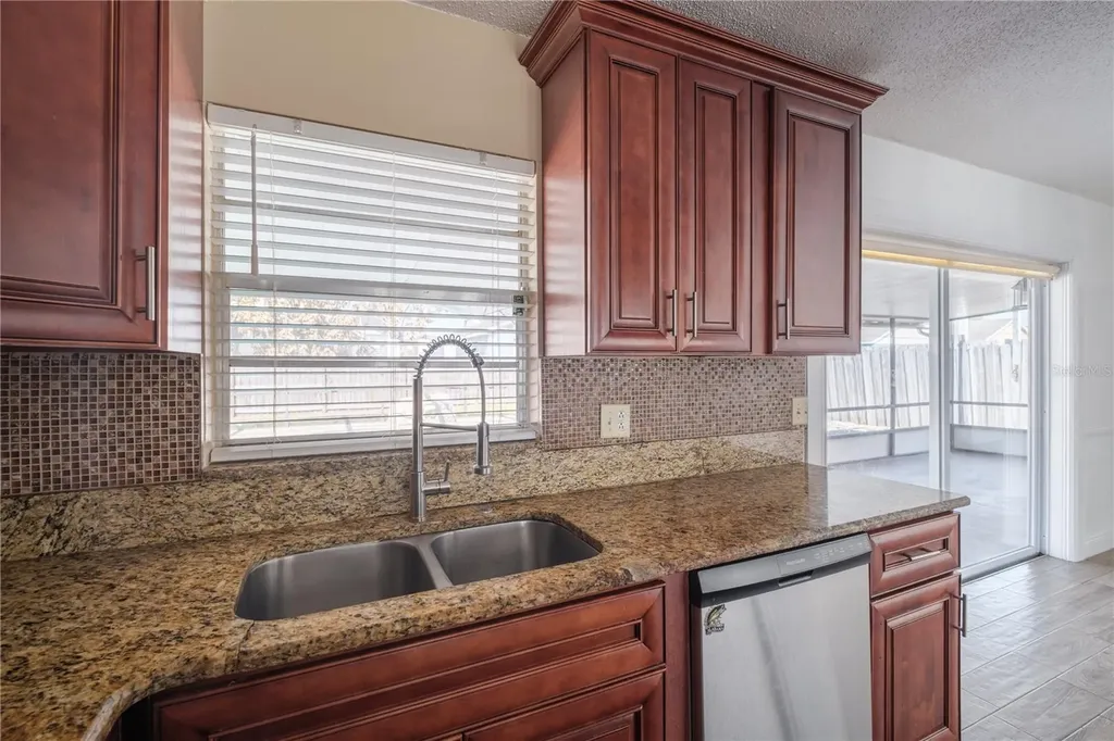 107 Citrus Drive Kissimmee FL 34743