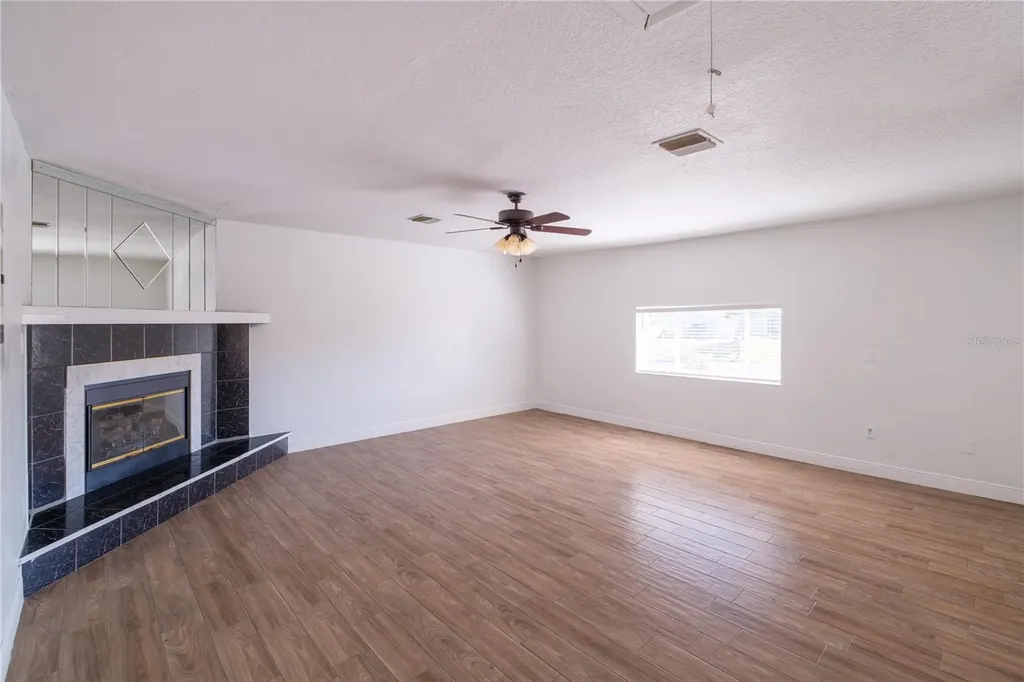 107 Citrus Drive Kissimmee FL 34743