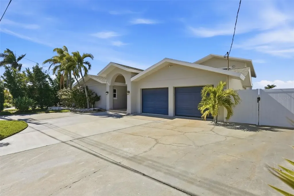 2822 W Vina Del Mar Boulevard St Pete Beach FL 33706